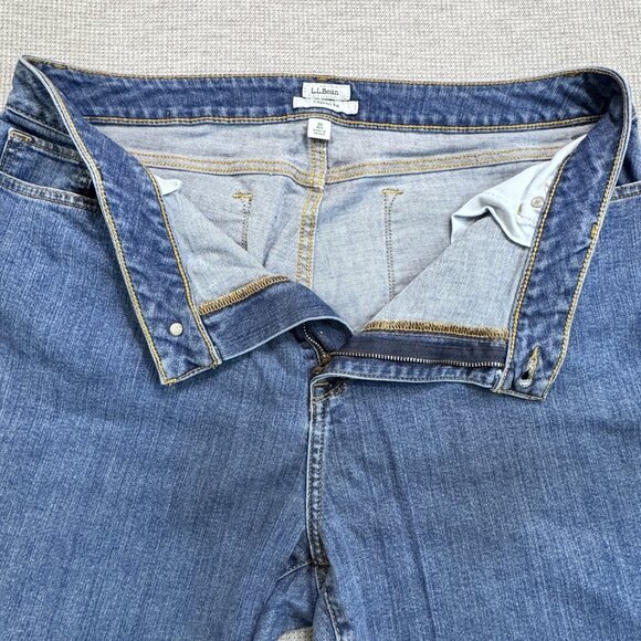 LL Bean Womens Size 18 Reg Blue Denim Classic Fit Jeans Straight Leg High Rise - Picture 5 of 13